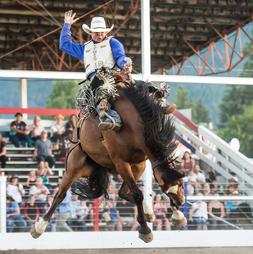 Cody Wright saddle bronc
